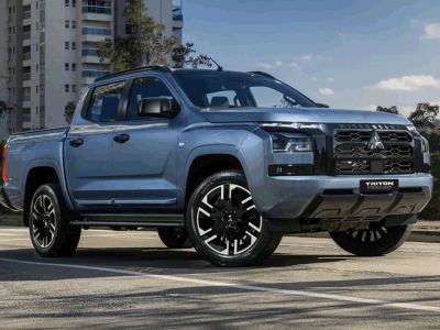 MITSUBISHI Triton
