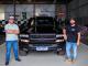 Vídeo Fomos até o Tabuleiro´s Garage conhecer a Chevrolet Suburban 2000 deles