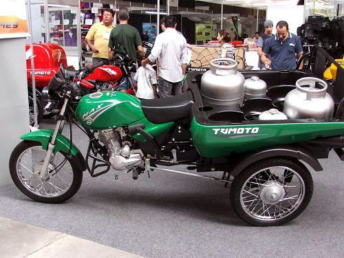 Kit de baixo custo transforma moto comum em elétrica