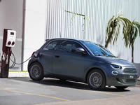 Fiat 500 elétrico chega ao Brasil custando R$ 239.990