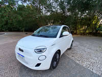 Teste completo com o Fiat 500E. Versão 100% elétrica do icônico carro de Torino